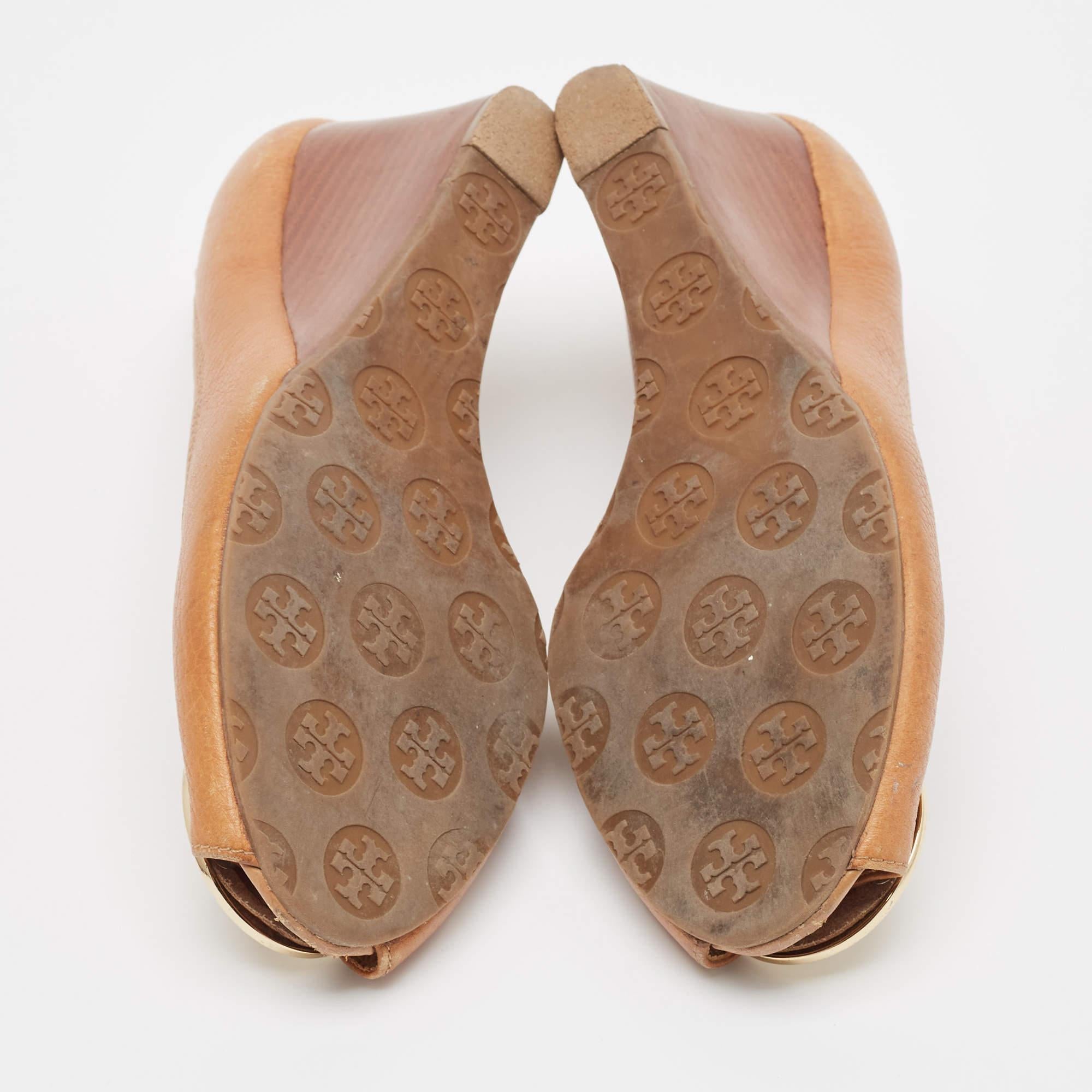 Tory Burch Brown Leather Julianne Peep Toe Wedge Pumps Size 40 For Sale 2
