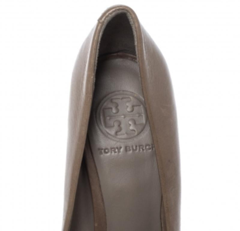 Tory Burch Brown Leather Pumps Size 38 For Sale 1
