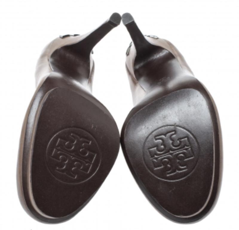 Tory Burch Brown Leather Pumps Size 38 For Sale 2