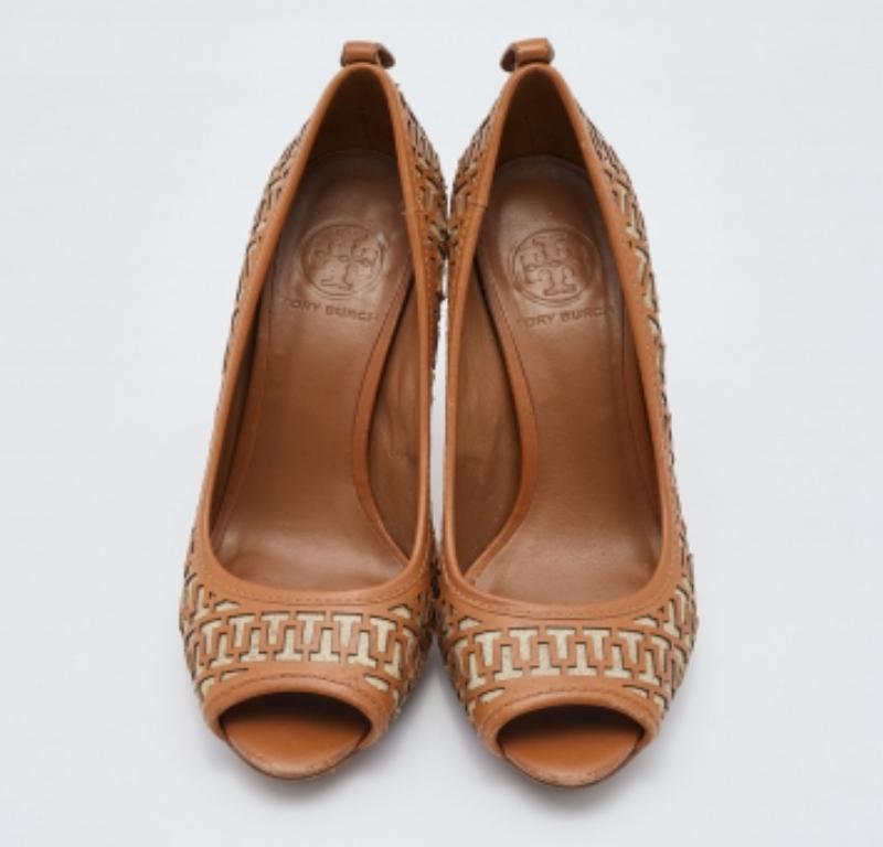 Tory Burch Bombas de tacón alto Regan de piel marrón tamaño 38 en venta 3