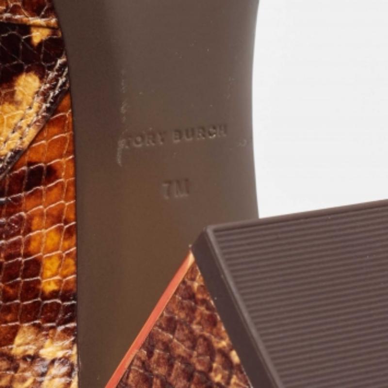 Tory Burch - Bottines en cuir embossé python Brown - Taille 37.5 en vente 4
