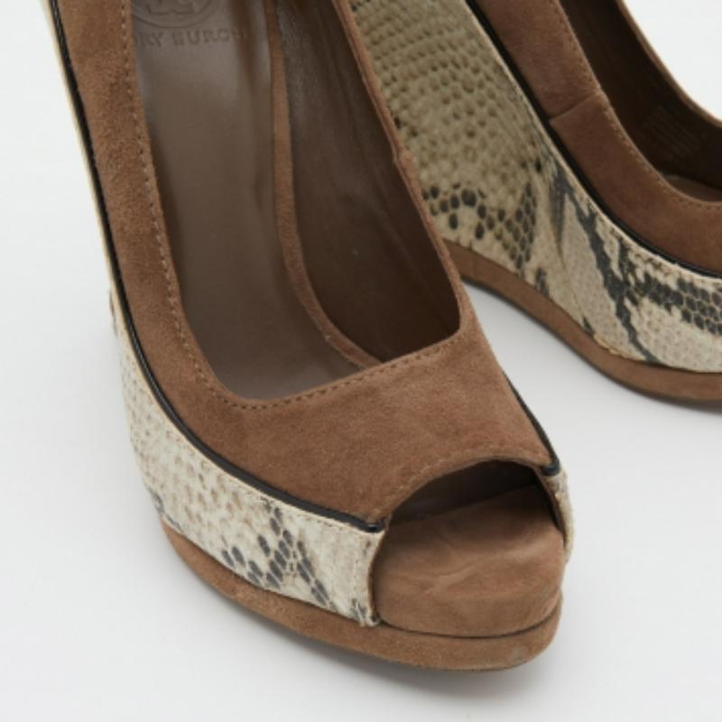 Women's Tory Burch Brown Suede and Python Embossed Leather Sandra Wedge Pumps Size 38 For Sale