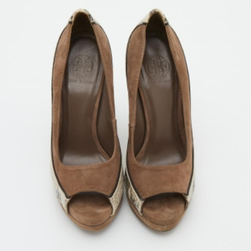 Tory Burch Brown Suede and Python Embossed Leather Sandra Wedge Pumps Size 38 For Sale 1