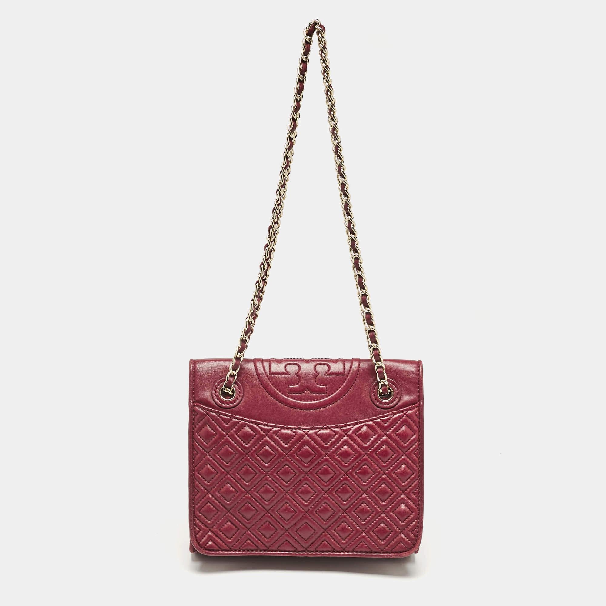 Tory Burch Burgundy Leather Fleming Shoulder Bag In Good Condition For Sale In Dubai, Al Qouz 2