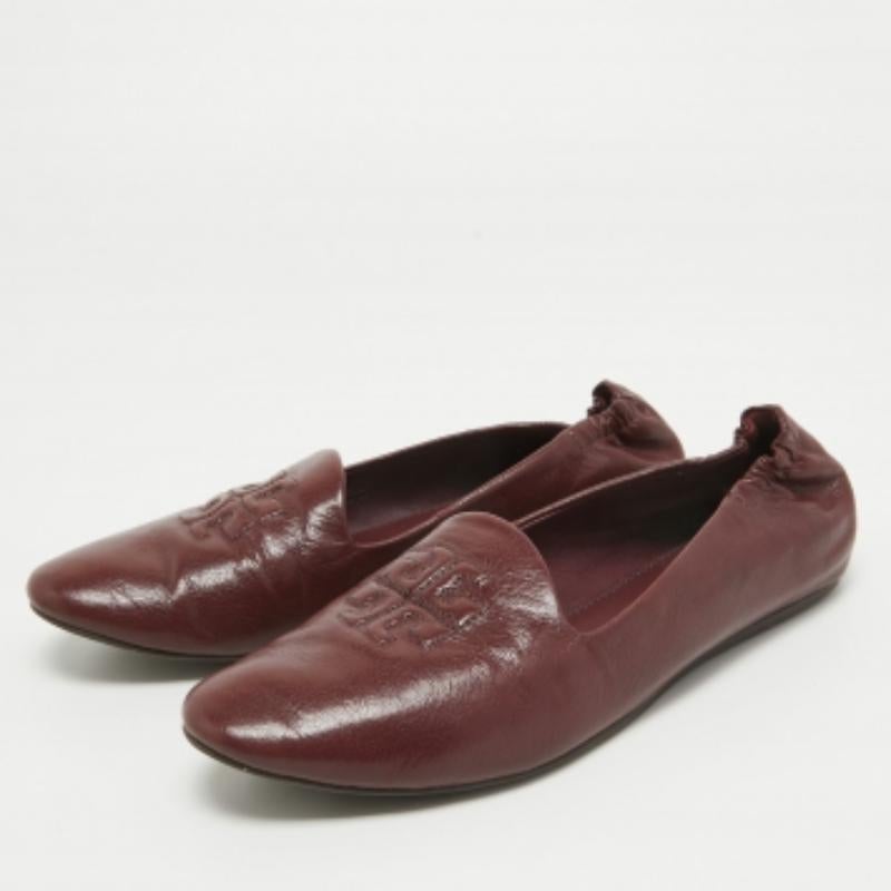 Tory Burch Ballerine Reva in pelle borgogna misura 38 In condizioni buone in vendita a Dubai, Al Qouz 2