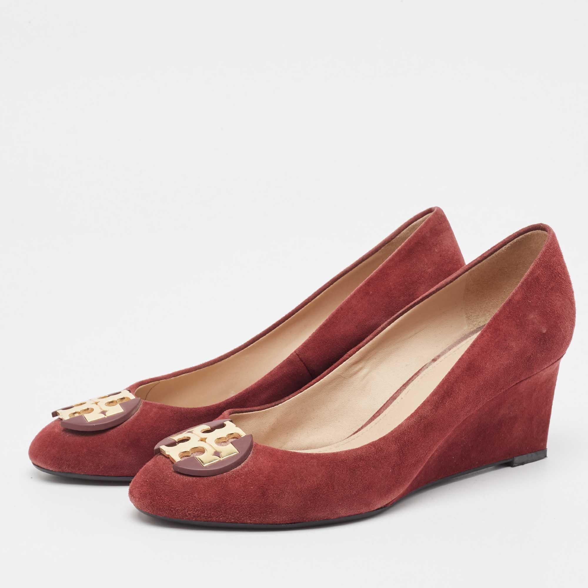 Make a chic style statement with these designer pumps. They showcase sturdy heels and durable soles perfect for your fashionable outings