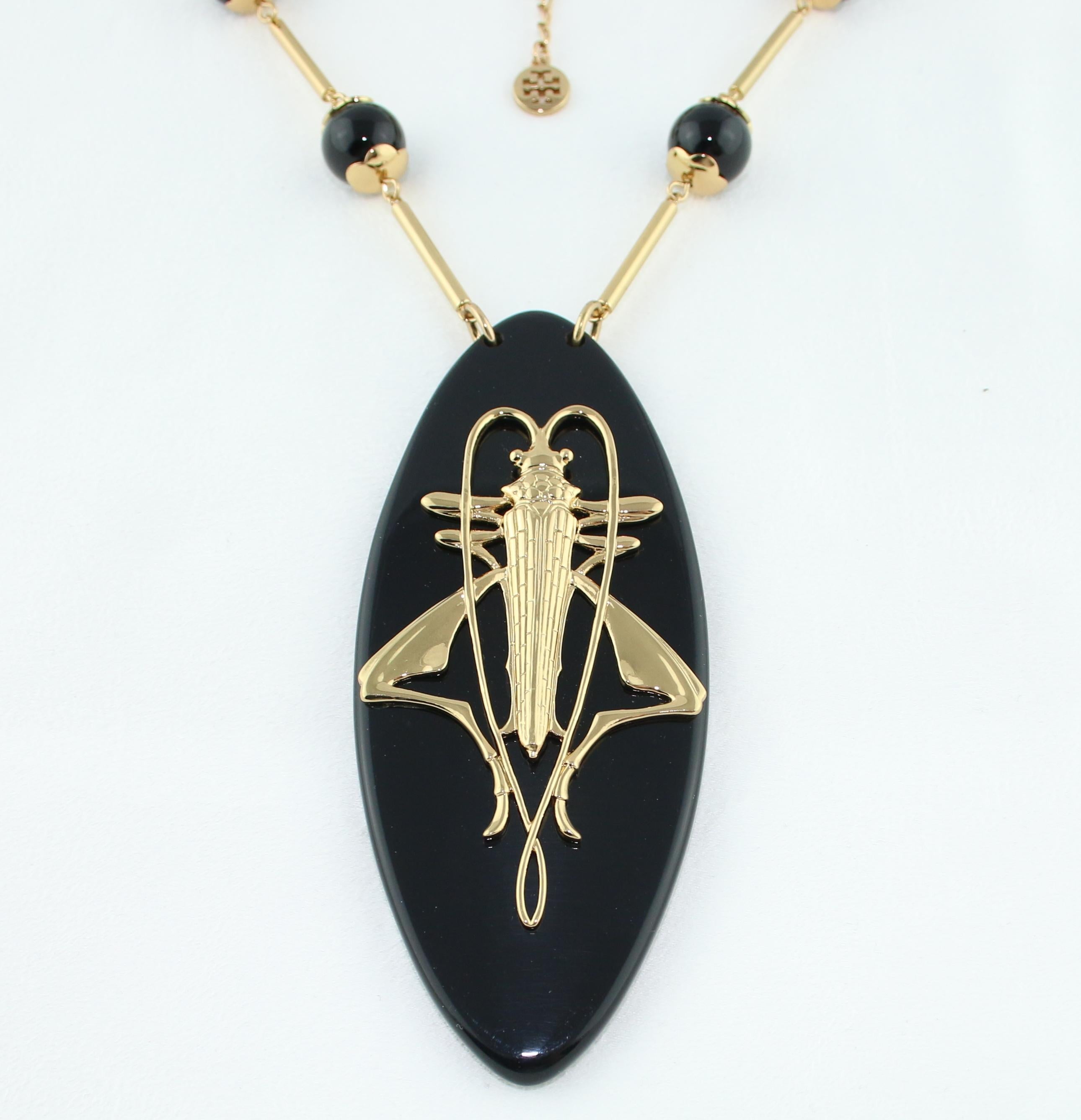 Donna Collana con ciondolo in resina nera Tory Burch Camille Grasshopper in vendita