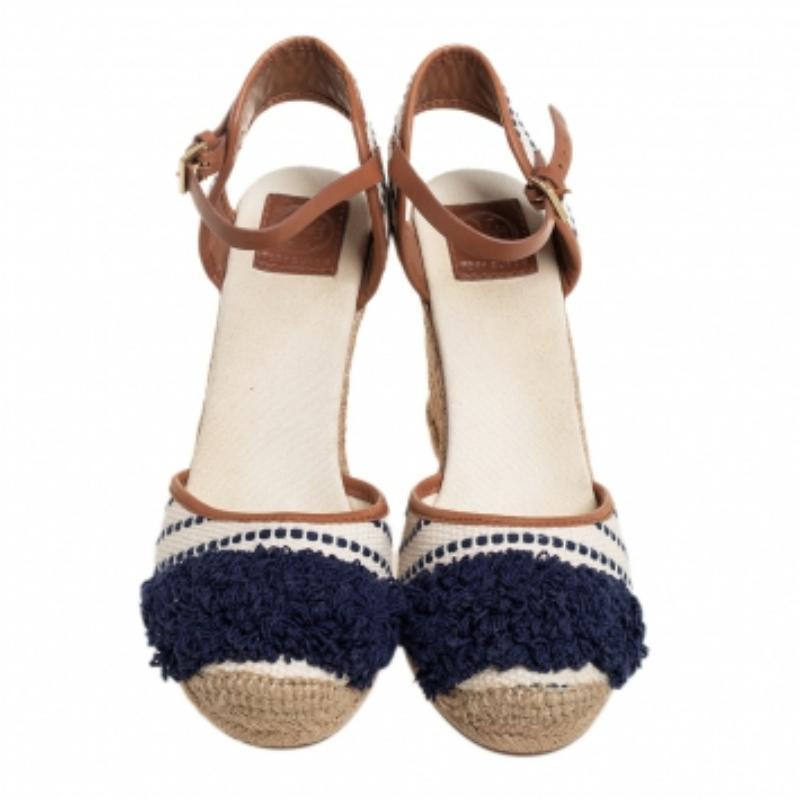Tory Burch Canvas And Leather Trim Wedge Espadrille Ankle Strap Sandals Size 40 In Good Condition For Sale In Dubai, Al Qouz 2