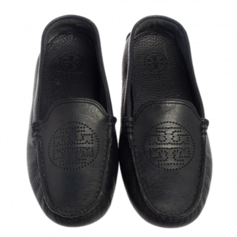 Tory Burch Dark Blue Leather Slip On Loafers Size 37.5 For Sale 1