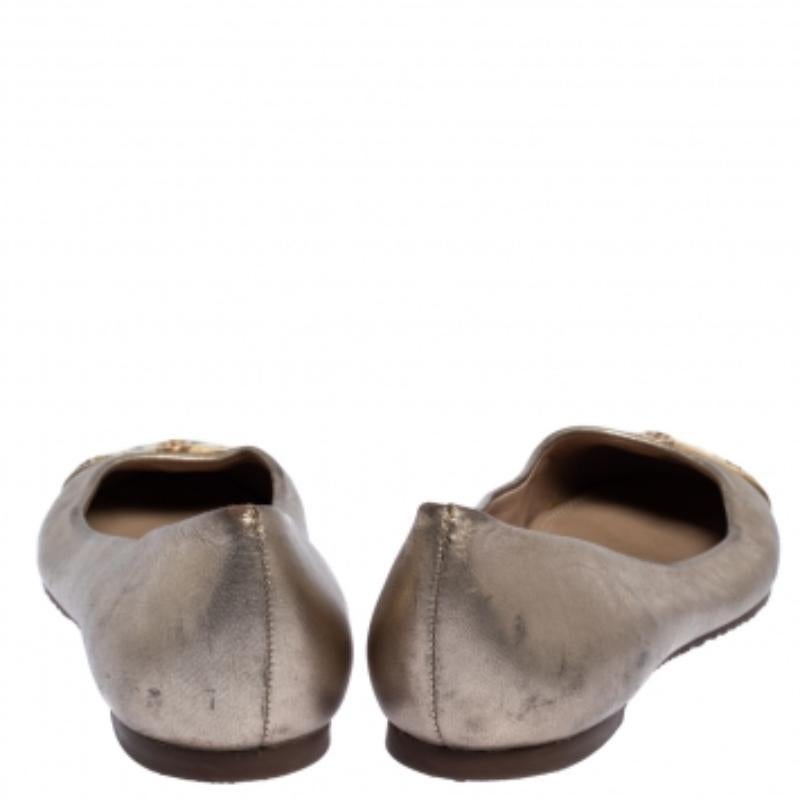 Tory Burch Gold Leather And Snake Print Cap Toe Bar Logo Ballet Flats Size 37 For Sale 4