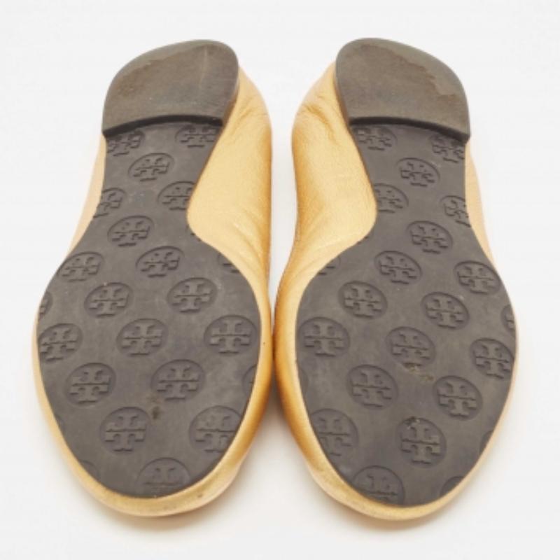 Tory Burch Bailarinas Reva Scrunch Piel Dorada Talla 38.5 en venta 1
