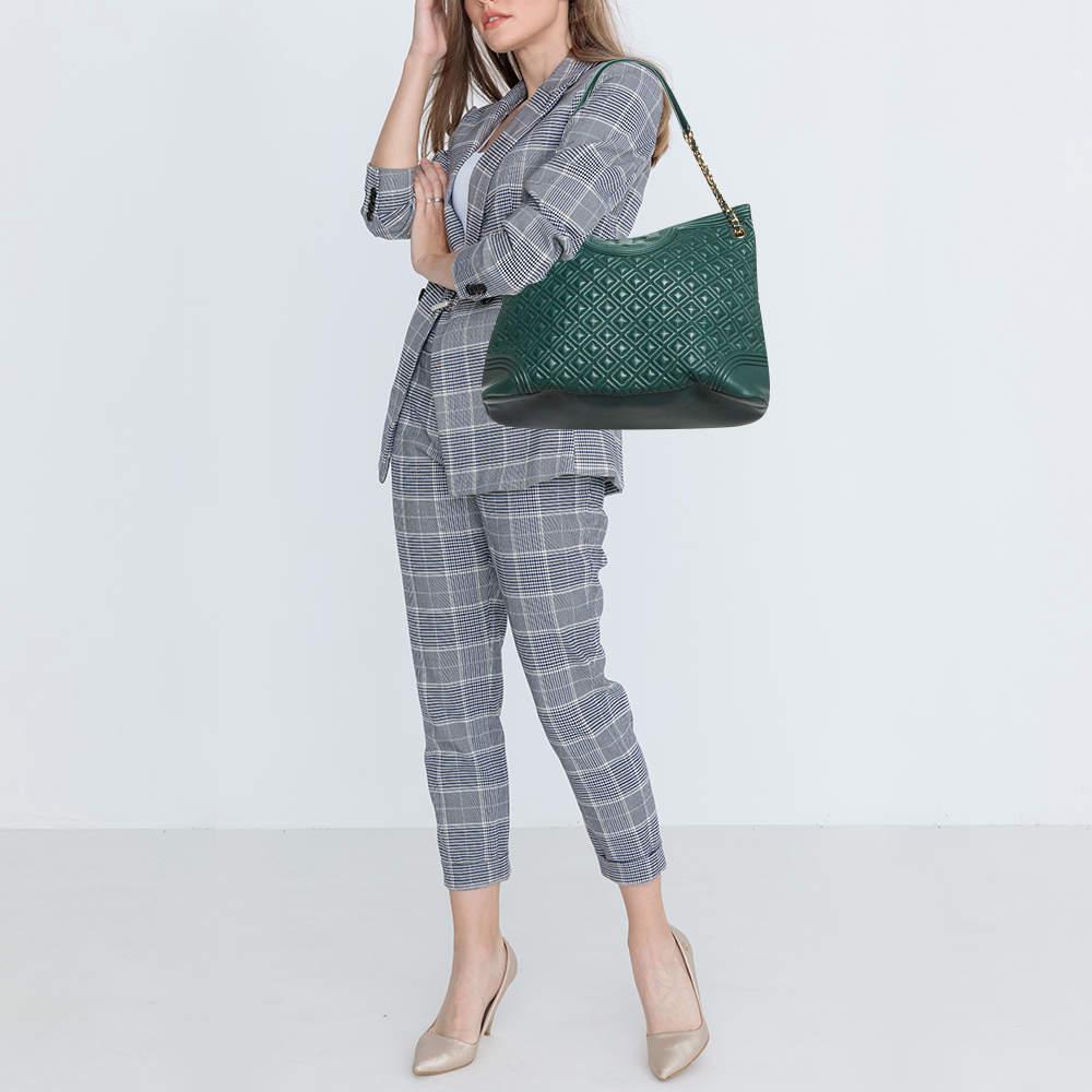 Designer bags are ideal companions for ample occasions Here we have a fashion meets functionality piece crafted with precision. It has been equipped with a well sized interior that can easily fit all your essentials.