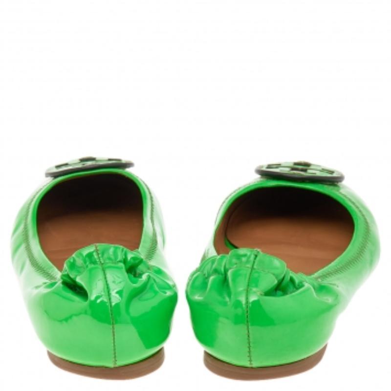 Tory Burch Green Patent Leather Ballet Flats Taille 37 Pour femmes en vente