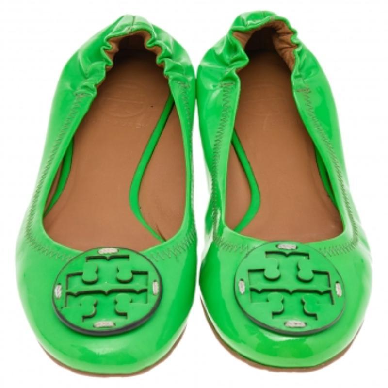 Tory Burch Green Patent Leather Ballet Flats Taille 37 en vente 1
