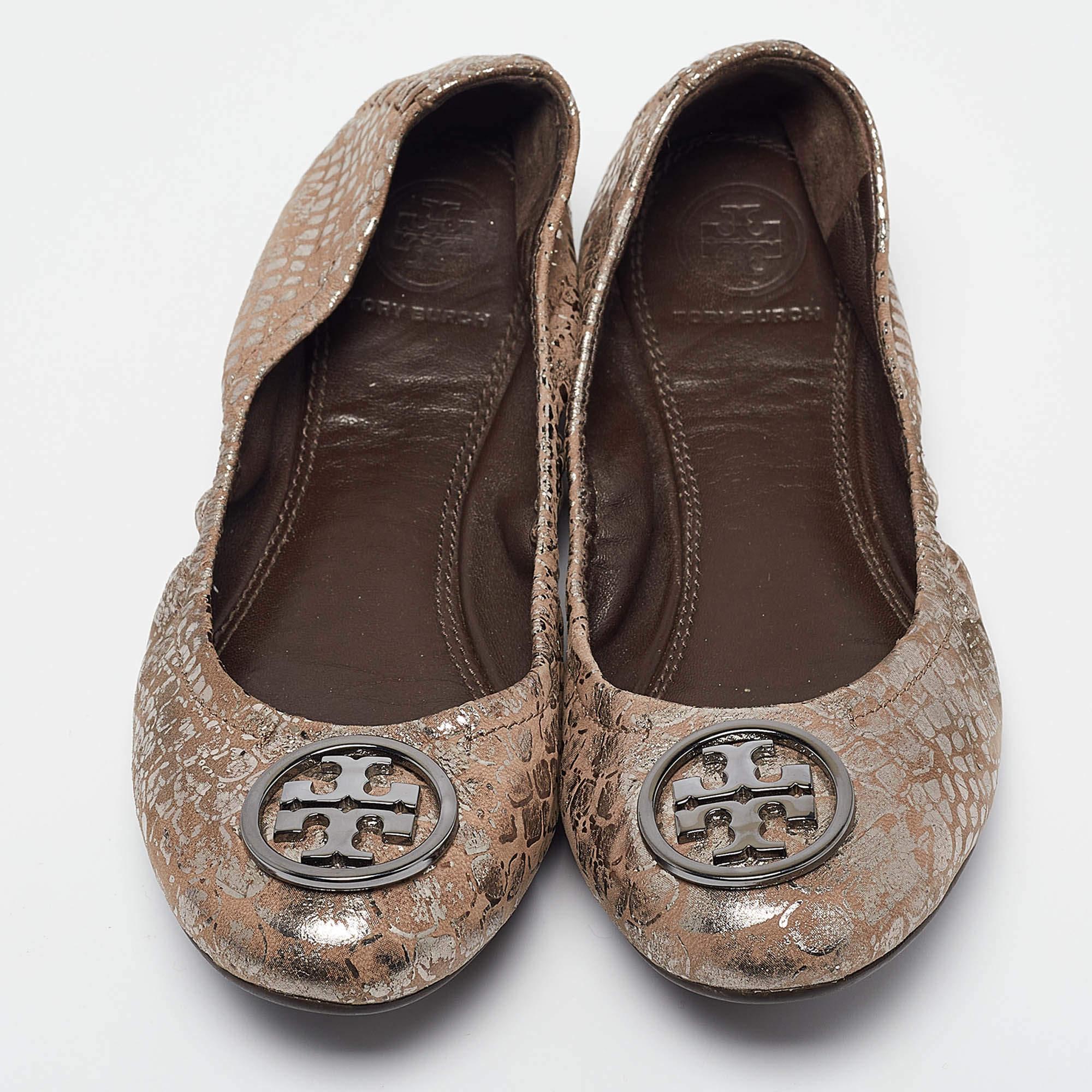 Gris Tory Burch Metallic Brown Textured Suede Heidi Scrunch Ballet Flats Size 36 en vente