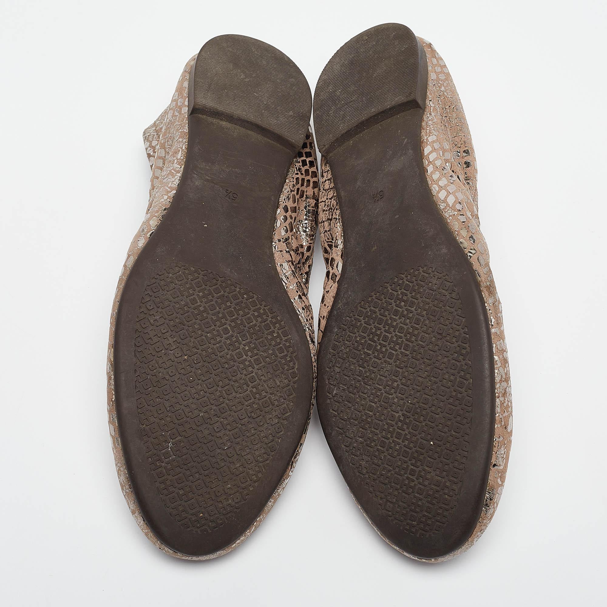Tory Burch Metallic Brown Textured Suede Heidi Scrunch Ballet Flats Size 36 en vente 1