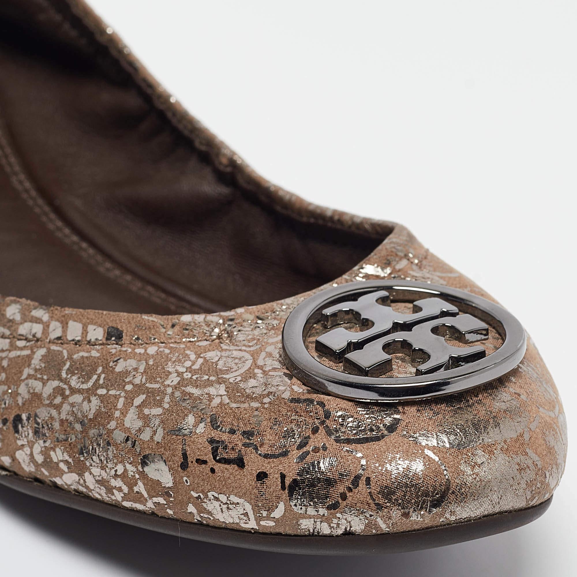 Tory Burch Metallic Brown Textured Suede Heidi Scrunch Ballet Flats Size 36 en vente 3