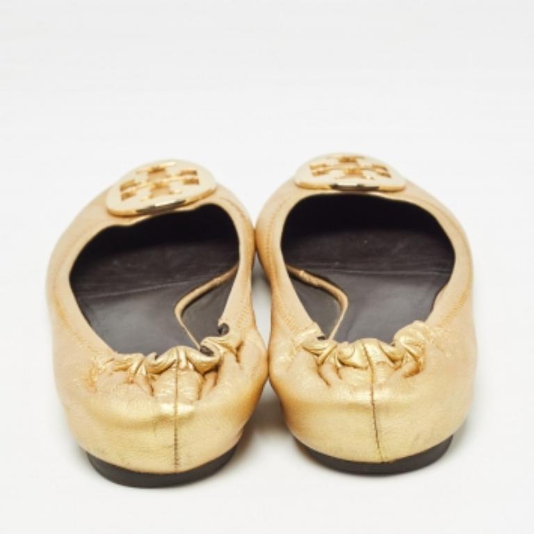 Tory Burch - Ballerines Claire en cuir doré métallisé, taille 37,5 en vente 1