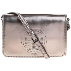 Vintage and Designer Crossbody Bags and Messenger Bags - 2,307 For Sale ...