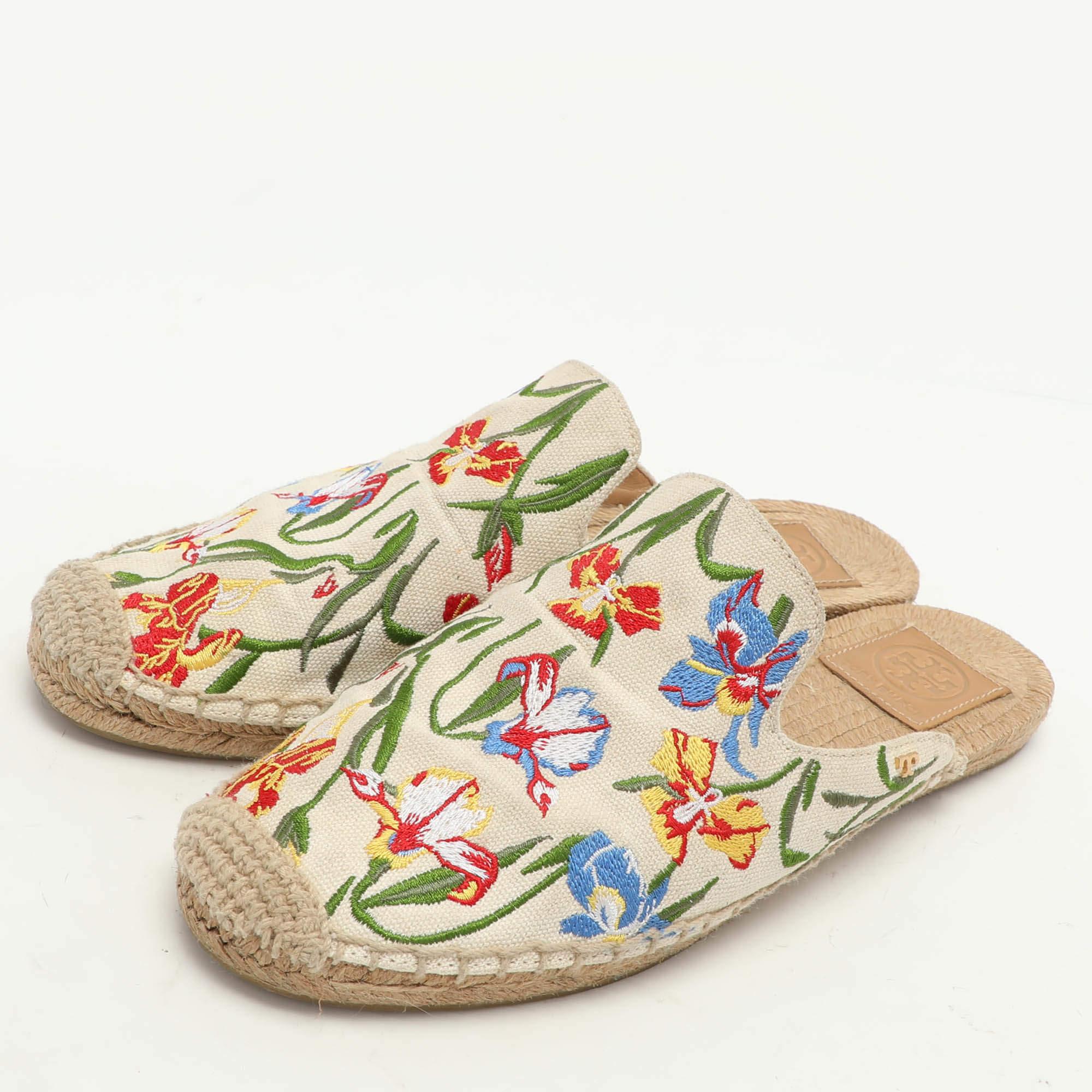 Ces espadrilles de créateur exsudent des vibrations estivales fraîches tout en apportant tout le confort nécessaire à vos pieds. Ils apportent une silhouette bien construite et l'esthétique caractéristique des maisons. A porter avec n'importe quoi :