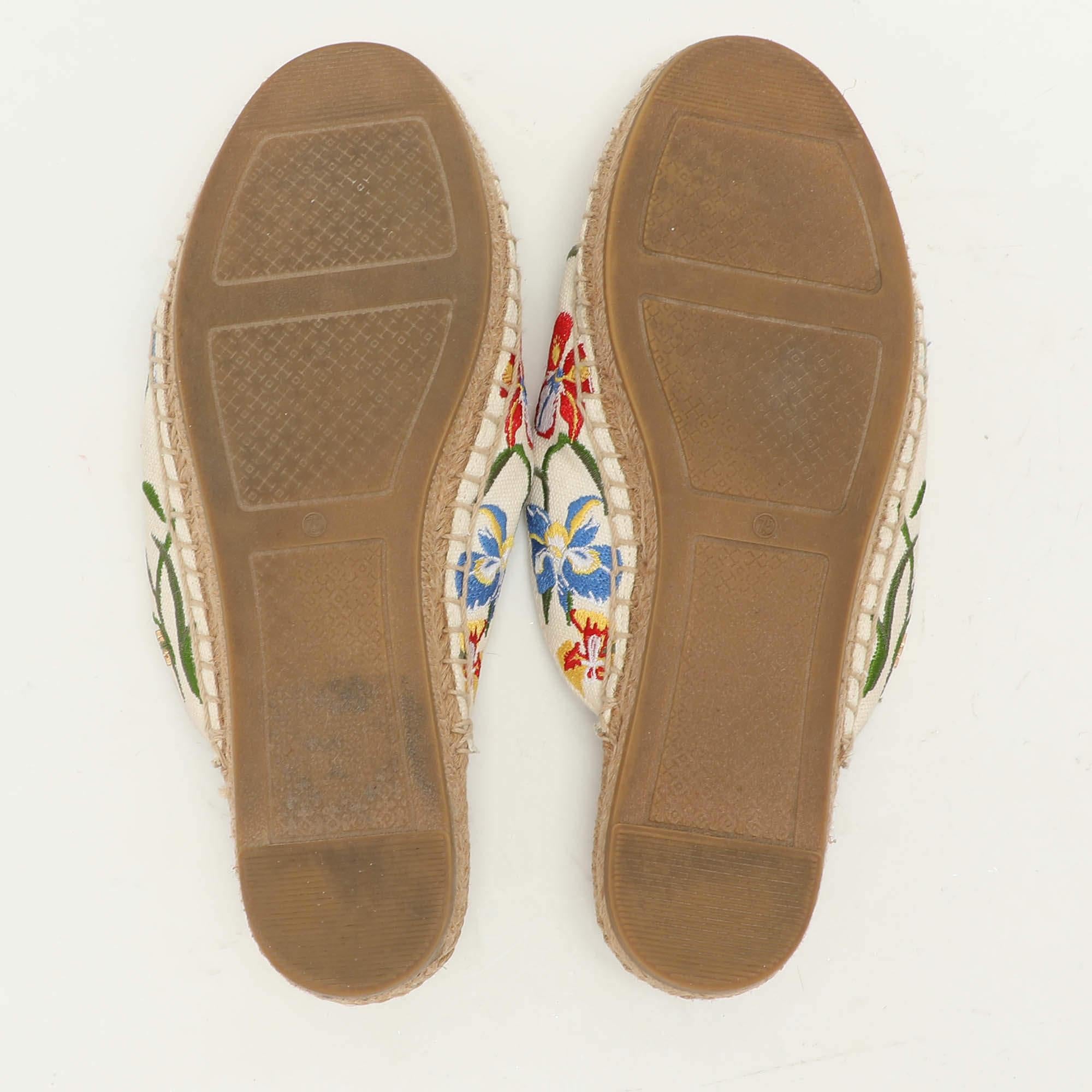 Tory Burch Mules espadrilles brodées de fleurs multicolores, taille 37,5 en vente 1