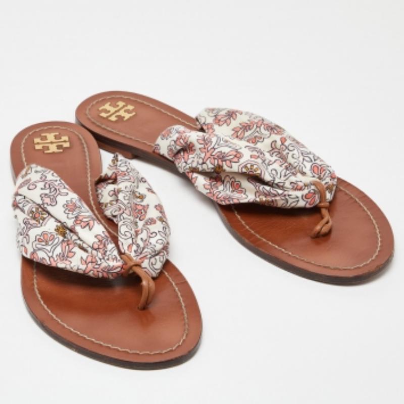 Diese Sandalen sind schick und mit Sorgfalt konstruiert, um eine gute Passform zu gewährleisten. Sie sind aus hochwertigen MATERIALEN gefertigt, langlebig, einfach zu stylen und fabelhaft, mit bequemer Innenausstattung, kunstvollem Design und