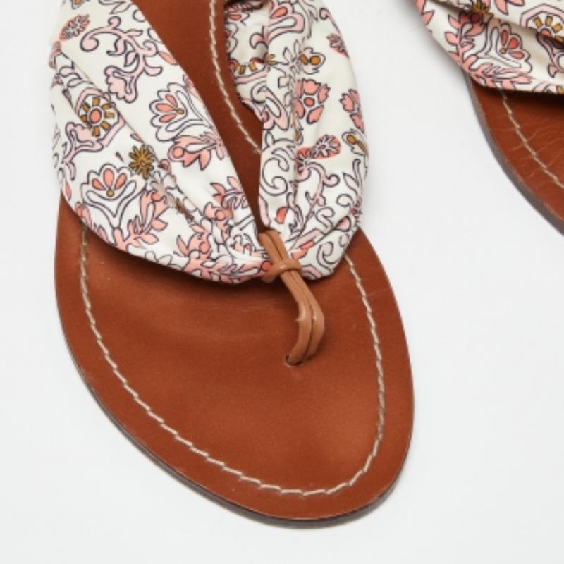 Tory Burch Multicolor Print Satin Carson Zehensandalen Größe 41 im Angebot 3