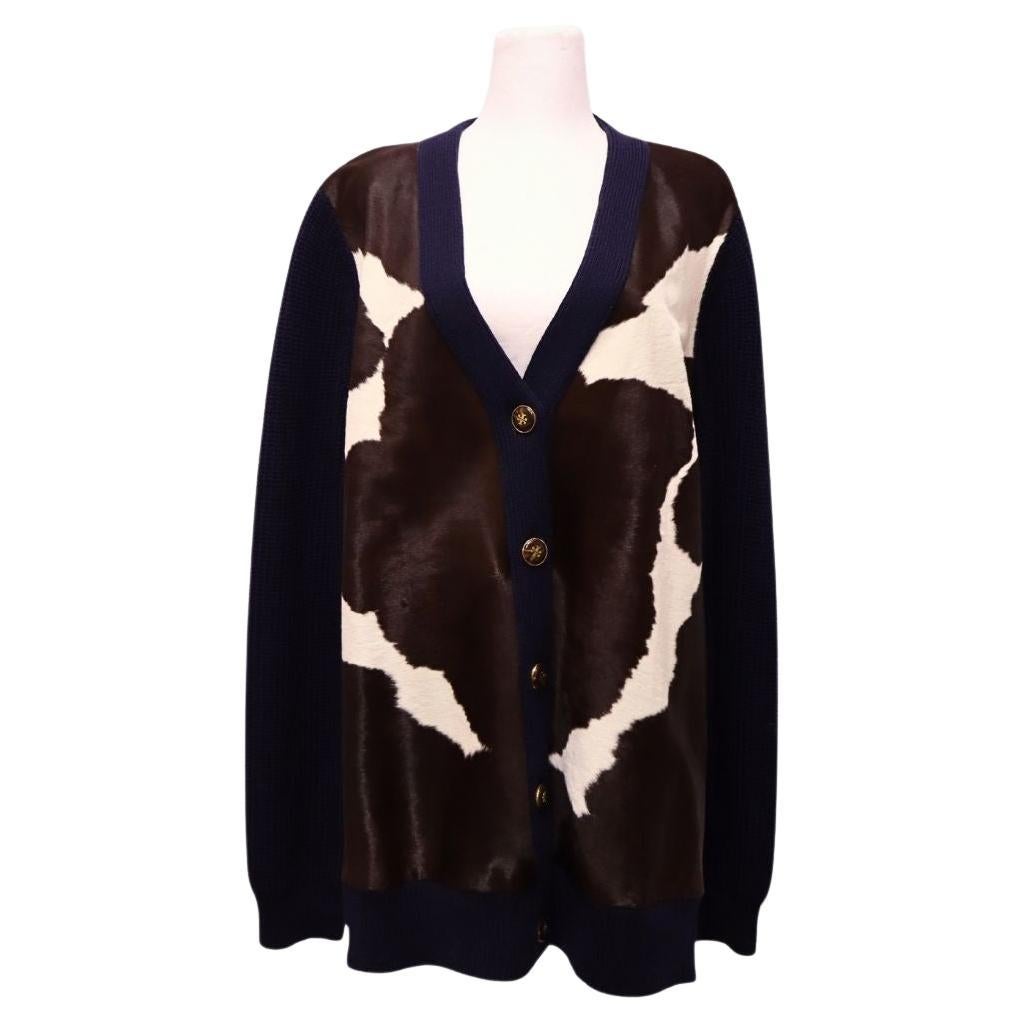 Tory Burch Cardigan con pannello in pelle di mucca marrone e blu - L. in vendita