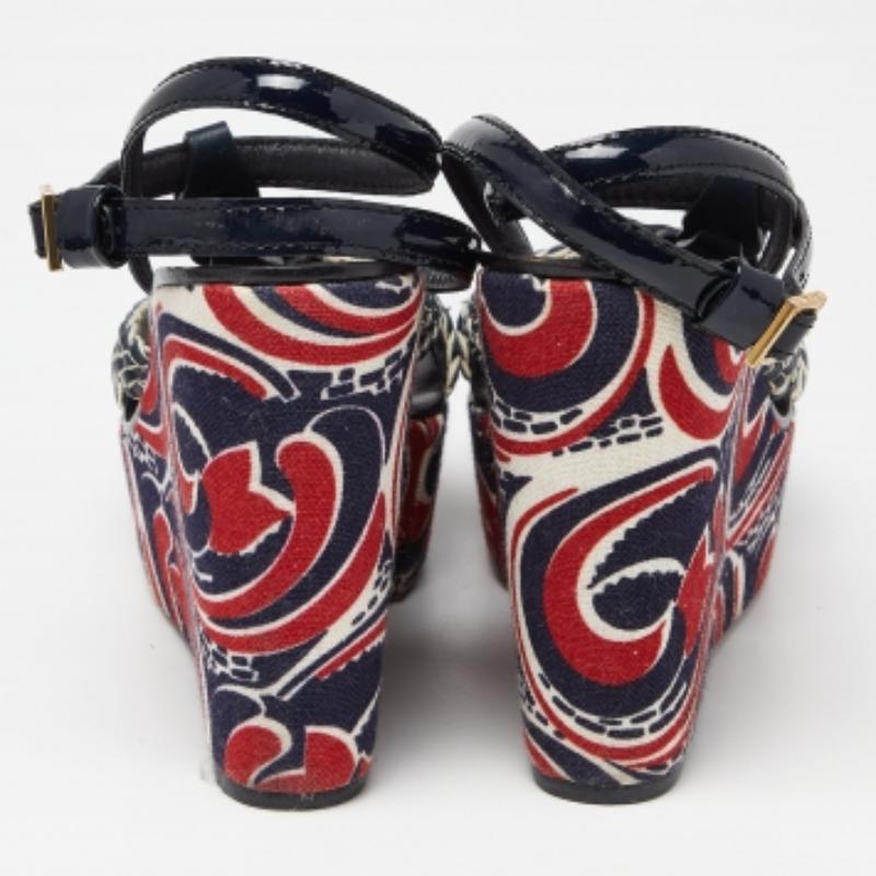 You can count on these designer sandals for an elevated feel. They are crafted beautifully and designed to offer the right fit and a comfortable lift.