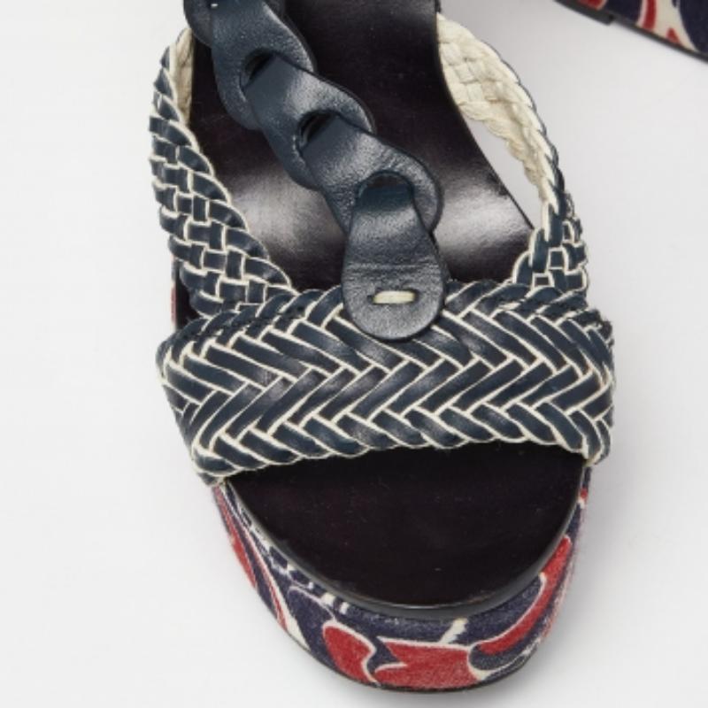 Tory Burch Navy Blue Braided Leather Platform Wedge Sandals Size 41 In Good Condition For Sale In Dubai, Al Qouz 2