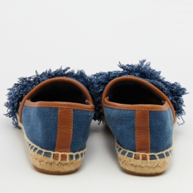 Tory Burch - Espadrilles plates à franges en denim bleu marine, taille 36 Pour femmes en vente