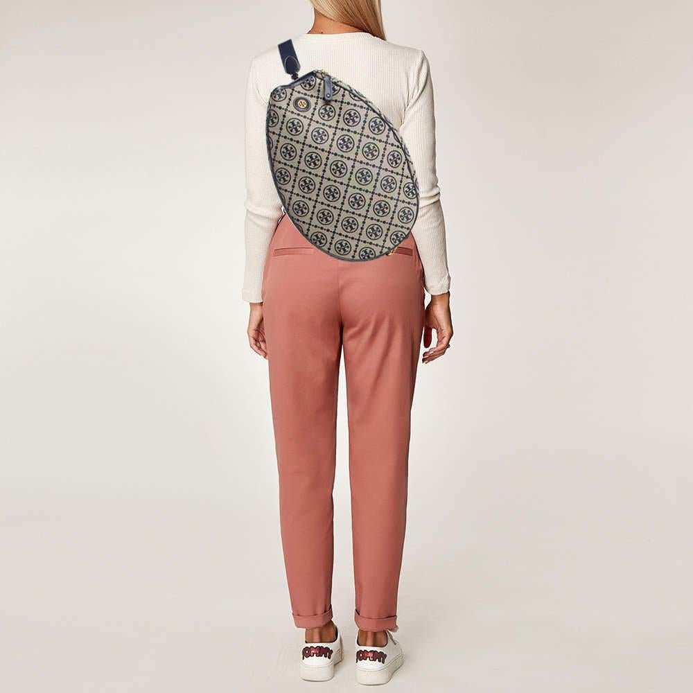 Functional and stylish this designer labels collections capture the effortless elegant finesse of the modern woman. Crafted from quality materials this chic bag is easy to carry and can fit in your daily essentials effortlessly.
