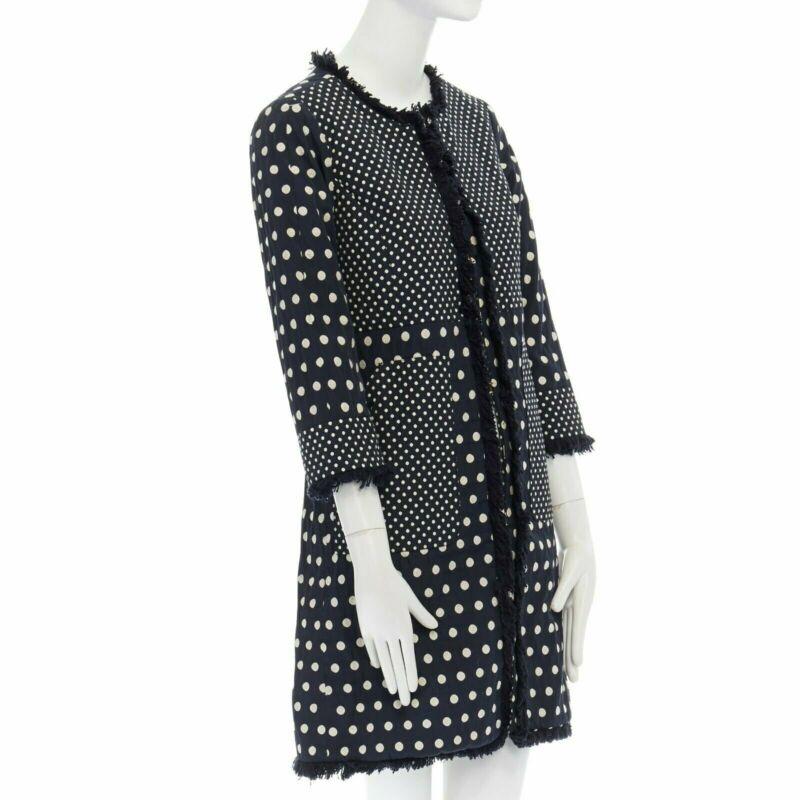 Noir Manteau à bordures effilochées en jacquard à pois bleu marine et blanc de TORY BURCH US2 S en vente