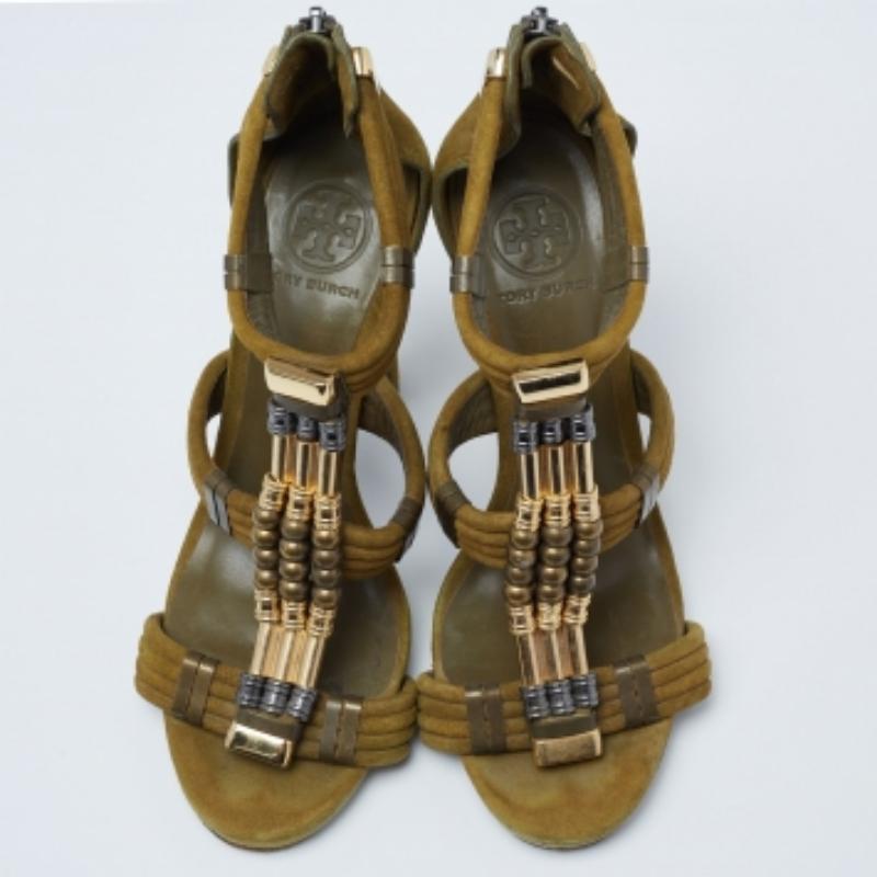 Tory Burch Olive Green Suede Beaded Gladiator Sandals Size 39 In Good Condition For Sale In Dubai, Al Qouz 2