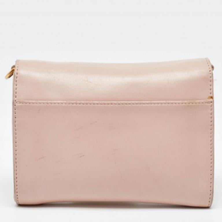 Tory Burch Rosa Leder Britten Umhängetasche mit Klappe Damen im Angebot
