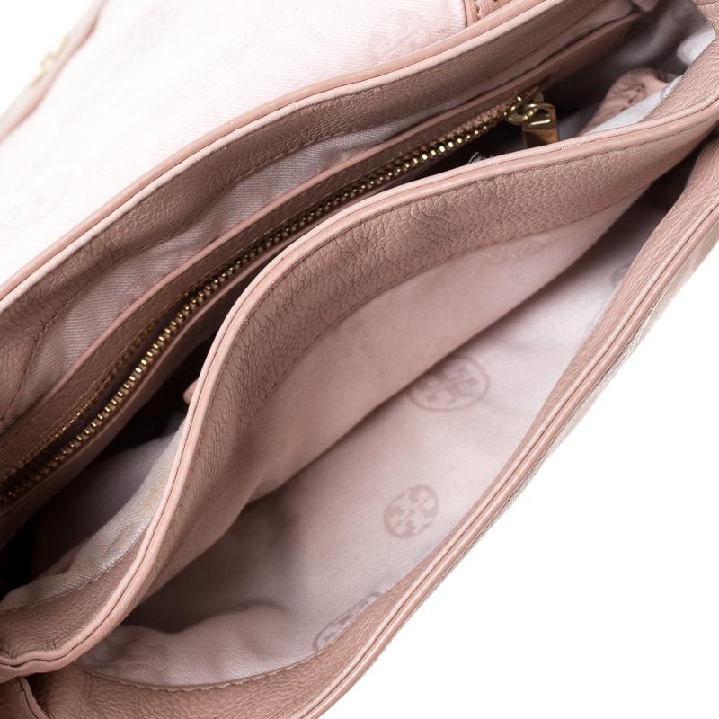 Tory Burch Pink Leather Flap Crossbody Bag In Good Condition In Dubai, Al Qouz 2