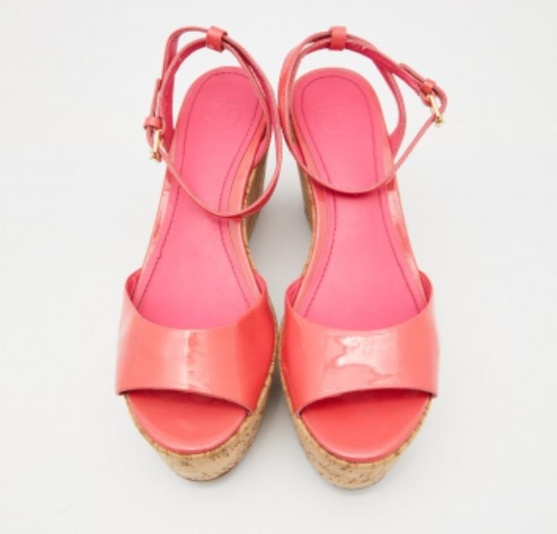 Tory Burch Pink Patent  Leather Dahlia Cork Platform Wedge Sandals Size 38.5 For Sale 3