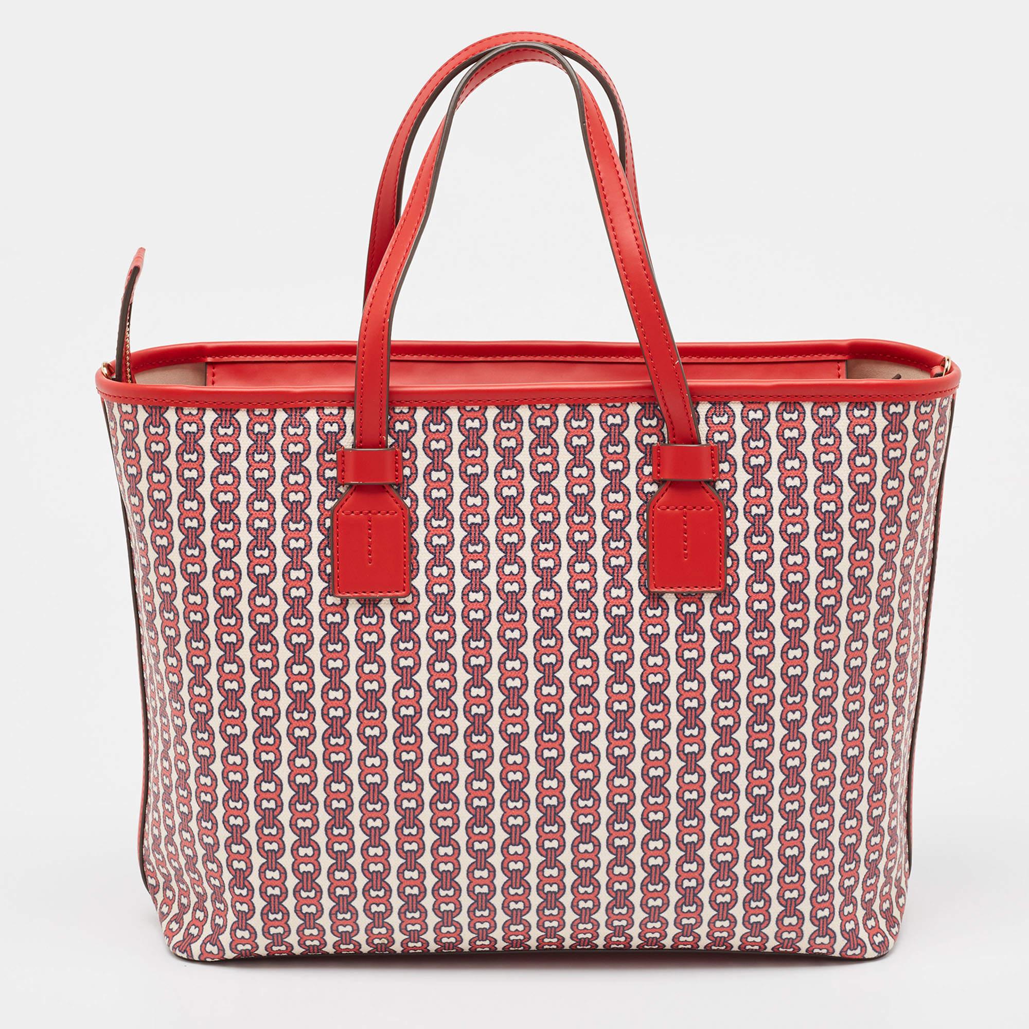 Created from high-quality materials, this tote is enriched with functional and classic elements. It can be carried around conveniently, and its interior is perfectly sized to keep your belongings with ease.

Includes: Detachable Strap