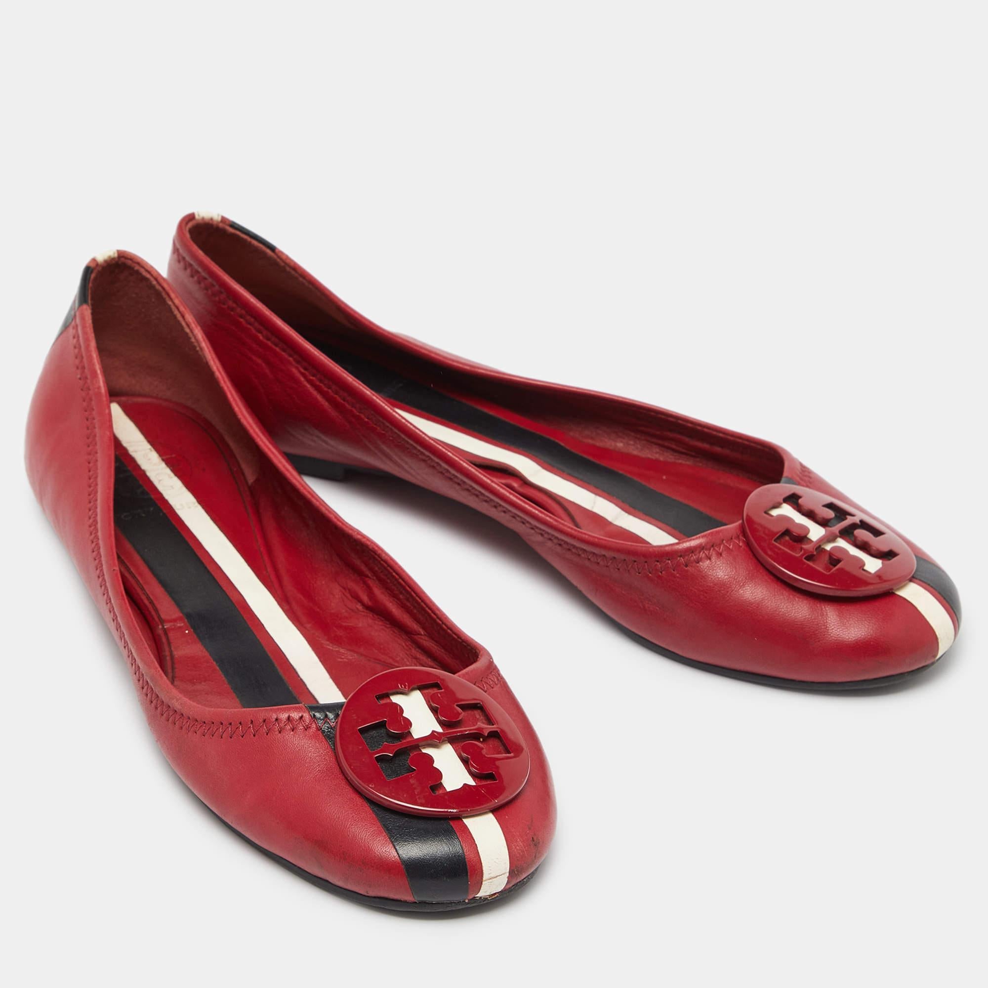 Tory Burch Red Leather Ballet Flats Size 37.5 In Good Condition For Sale In Dubai, Al Qouz 2