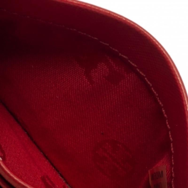Tory Burch Red Leather Robinson Card Holder In Fair Condition For Sale In Dubai, Al Qouz 2