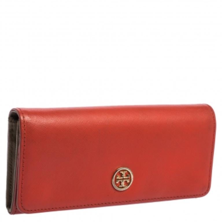 Tory Burch Red Leather Robinson Flap Continental Wallet In Fair Condition For Sale In Dubai, Al Qouz 2