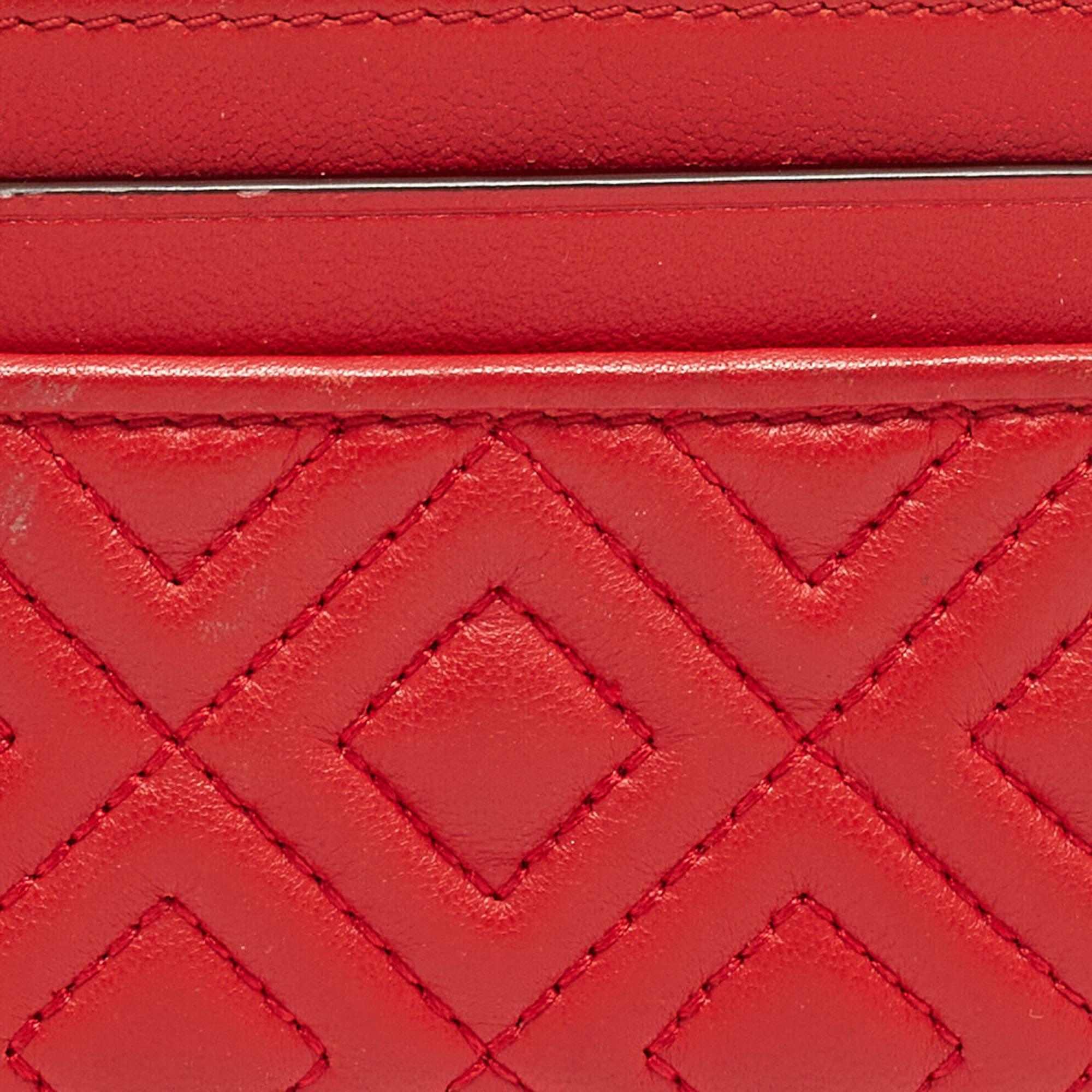 Tory Burch Roter gesteppter Leder-Kartenhalter mit Flechten Damen im Angebot