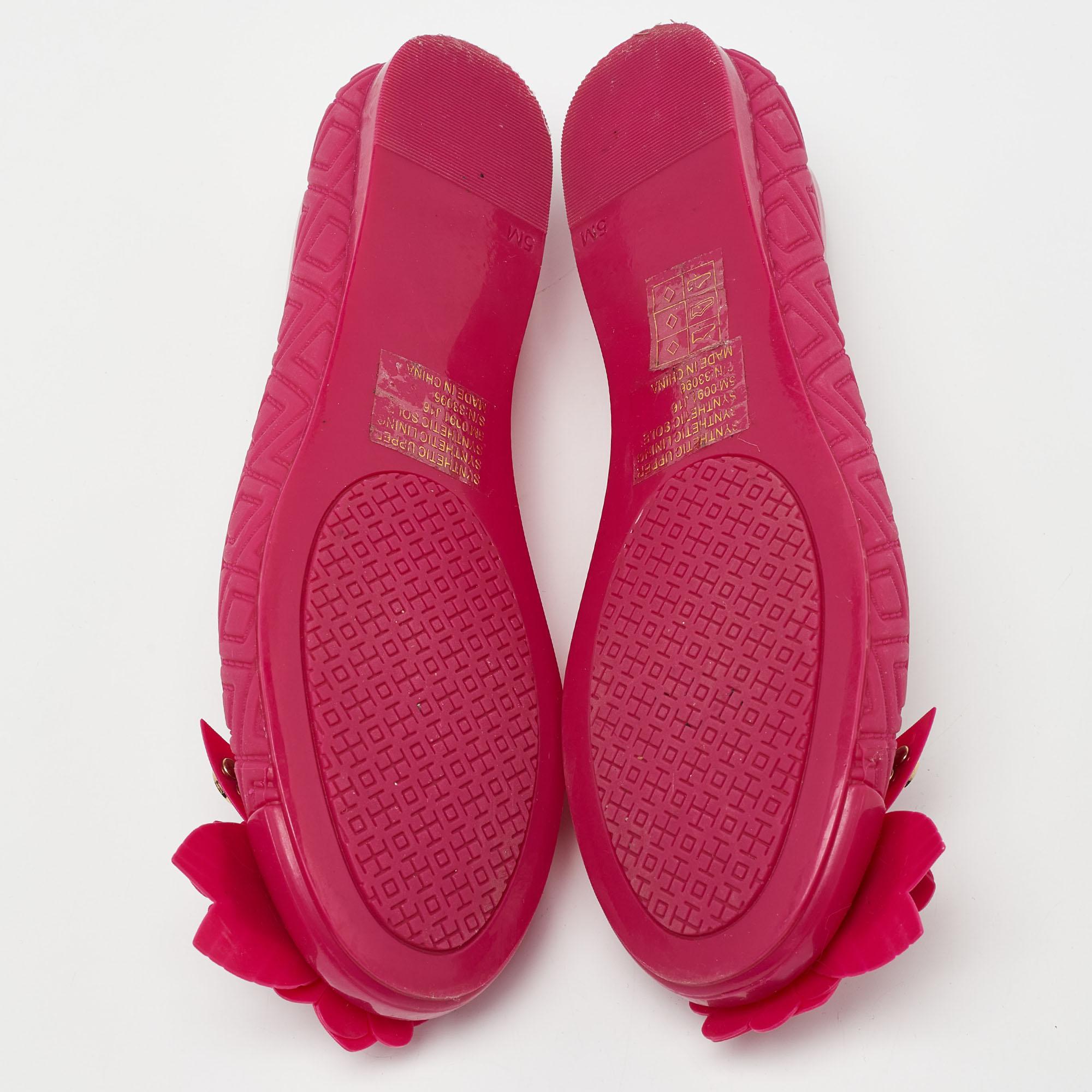 Tory Burch - Ballerines à nœud en caoutchouc rouge, taille 35 en vente 1