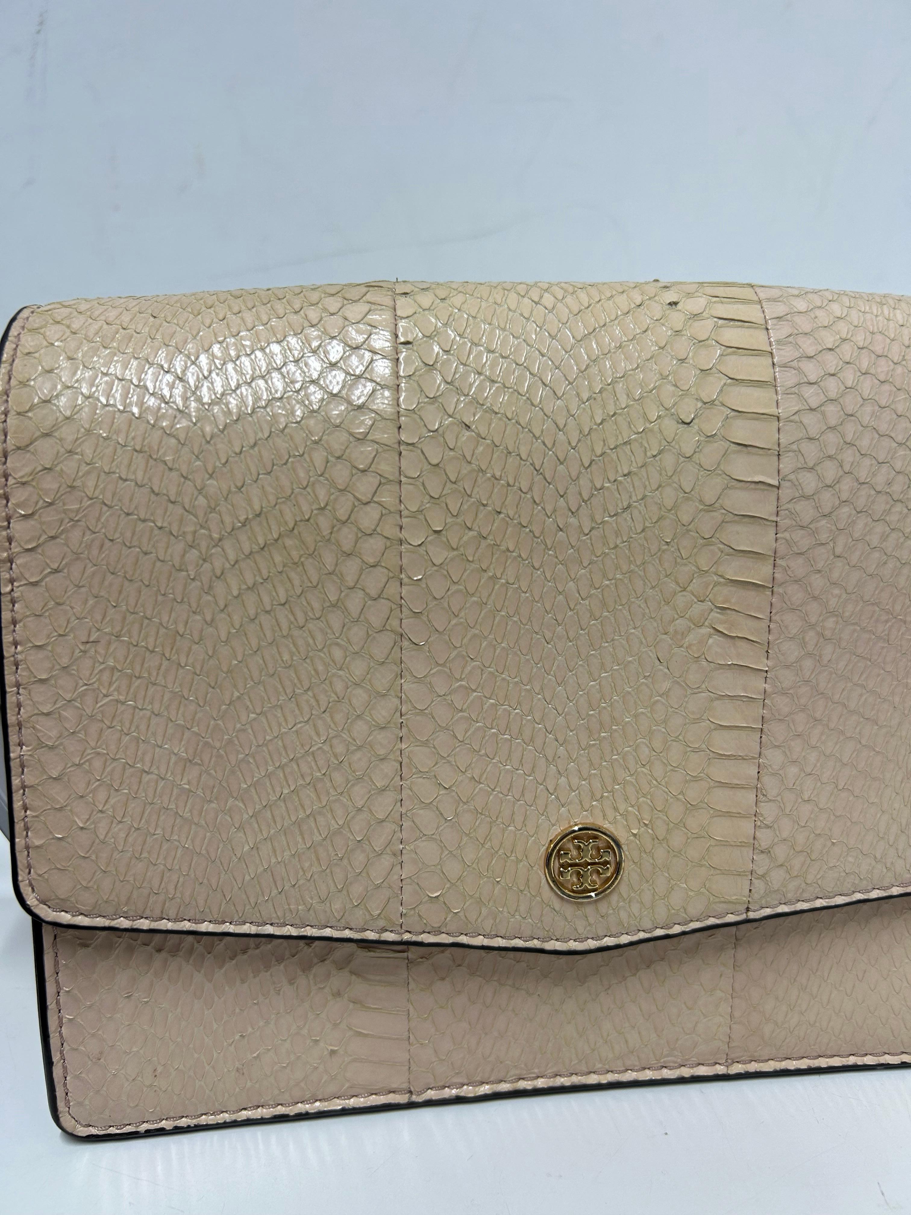 Tory Burch Robinson Convertible Shoulder Bag For Sale 3