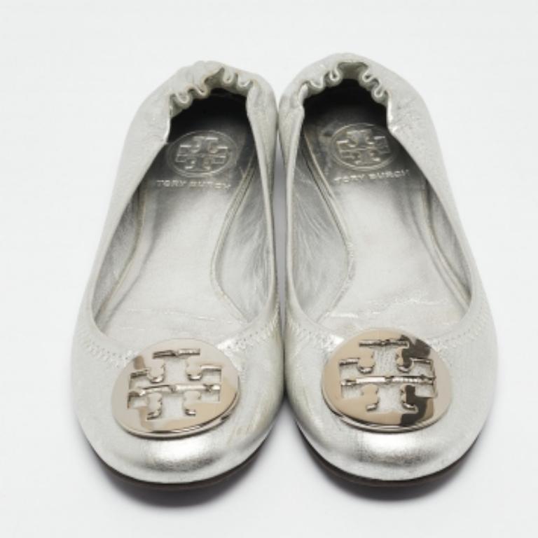 Argent Ballerines Reva en cuir Silver de Tory Burch Taille 37 en vente