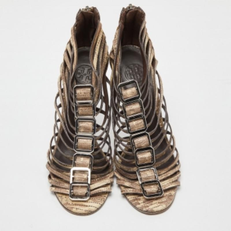 Tory Burch - Sandales à boucles en cuir nubuck gaufré Taille 37 Bon état - En vente à Dubai, Al Qouz 2