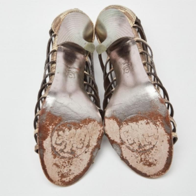 Tory Burch - Sandales à boucles en cuir nubuck gaufré Taille 37 en vente 2