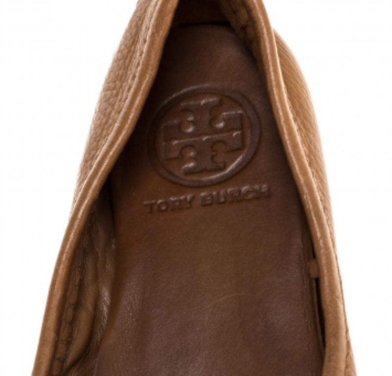 Women's Tory Burch Tan Leather Lawrence Tassel And Logo Embellished Loafers Size 36.5 For Sale