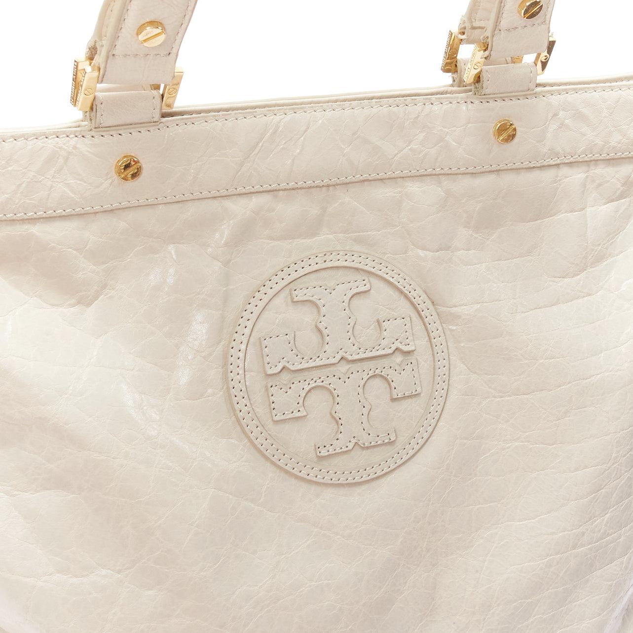TORY BURCH white textured leather logo patch gold hardware A4 tote bag For Sale 2