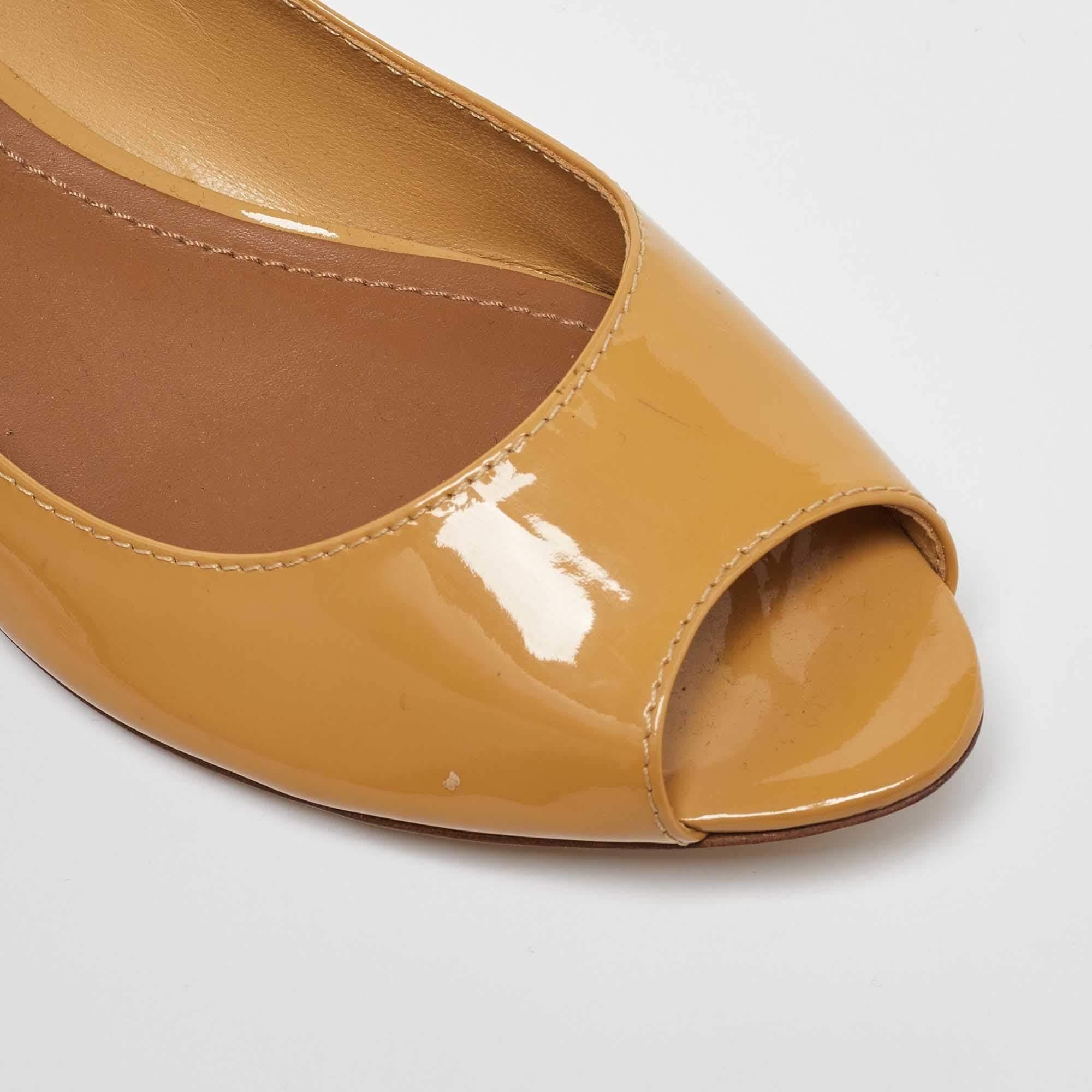 Tory Burch Yellow Patent Leather Ballet Flats Size 36 For Sale 3